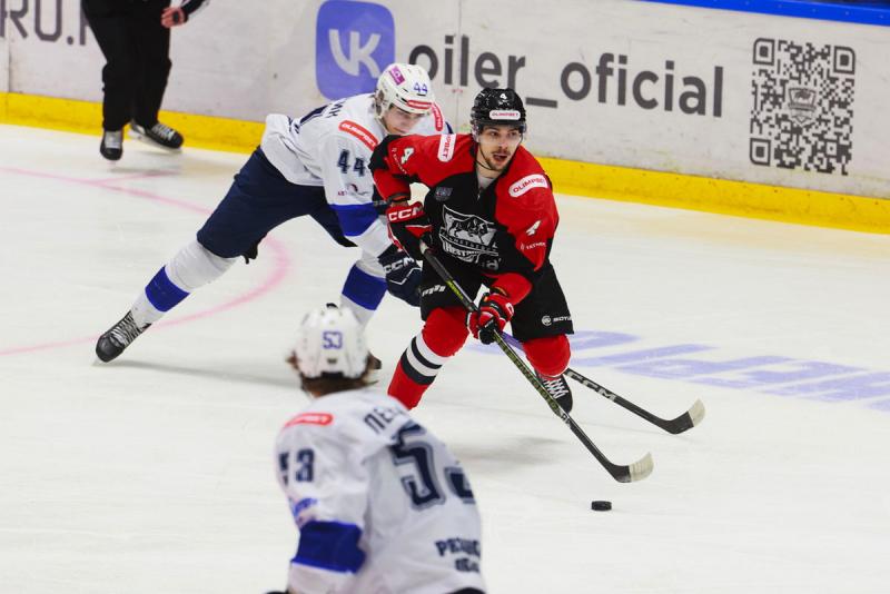 ХК «Рязань-ВДВ» взял верх над «Нефтяником»